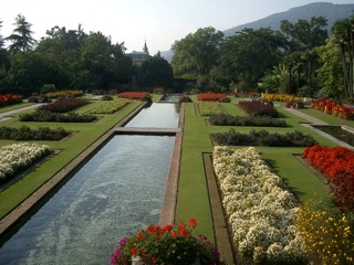Garden in northern Itally and Alhmbra